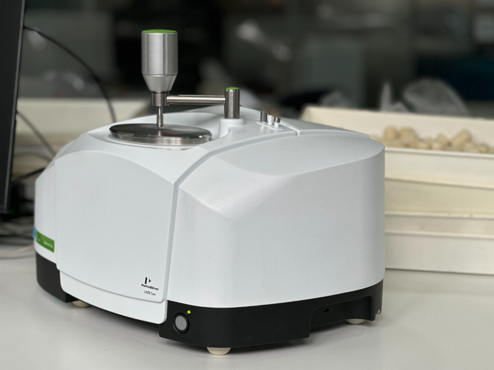 Équipement FTIR dans nos locaux